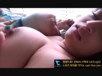 [서양야동] 자고있는 친구 깨워 쓰리섬 09분35초
